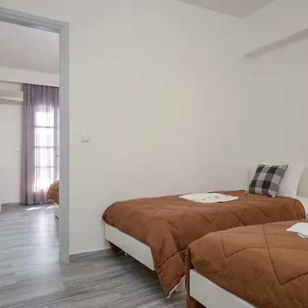 Soula Naxos * Naxos City