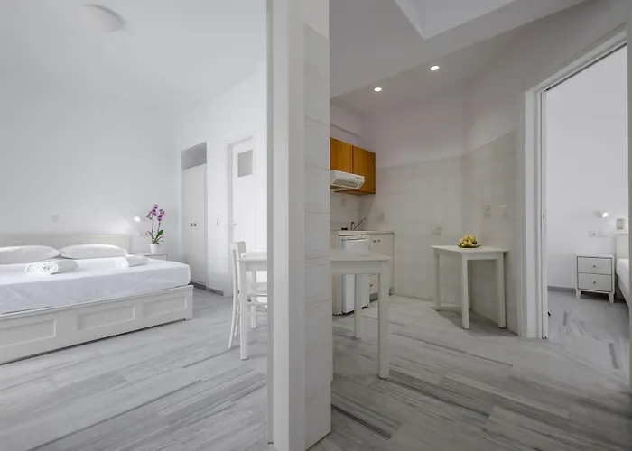 Soula Naxos * Naxos City