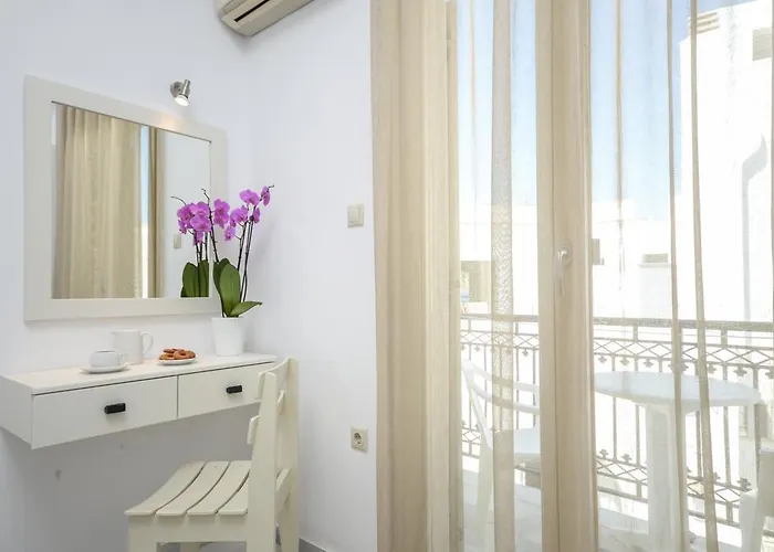 Soula Naxos * Naxos City