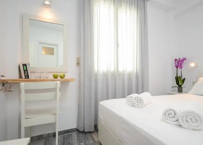 Soula Naxos * Naxos City