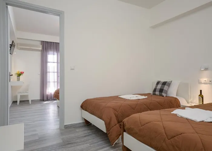 Soula Naxos * Naxos City